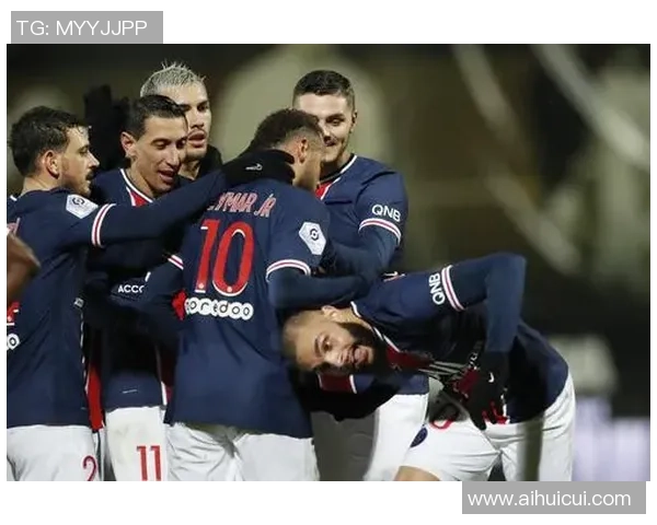 英超激战拜仁与巴黎圣日耳曼战成平局转会传闻引发关注与热议